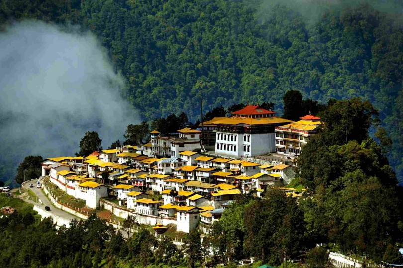 Discover the Tawang monastery in Arunachal Pradesh